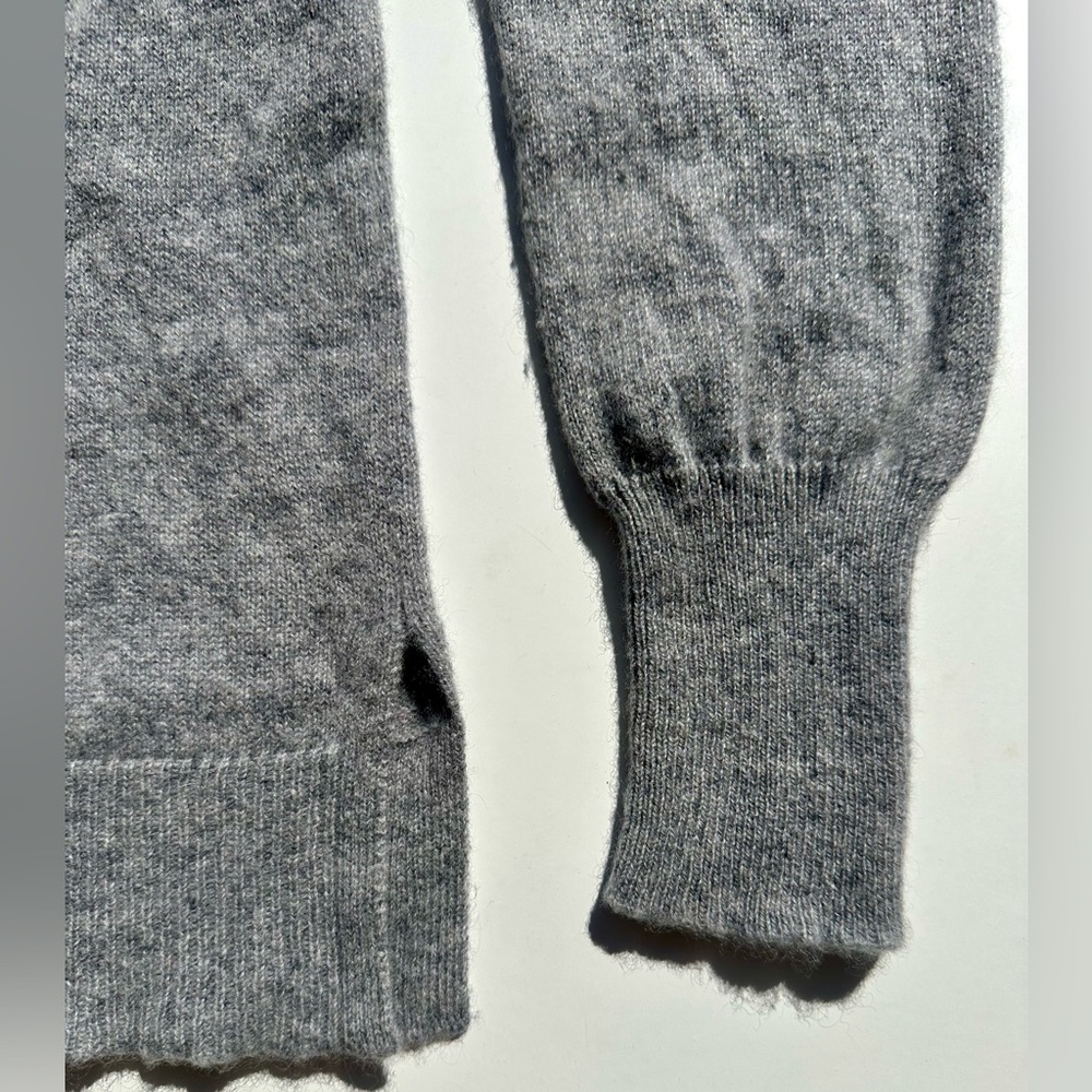 EUC Nordstrom 100% Cashmere Women's Gray Turtleneck Sweater, M - Picture 9 of 12